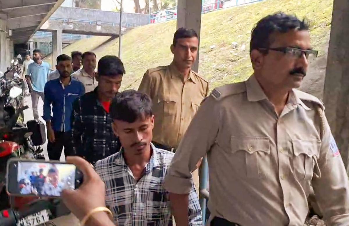 Durgapur gangrape: Police reconstruct crime scene with 5 arrested accused, victim's friend
