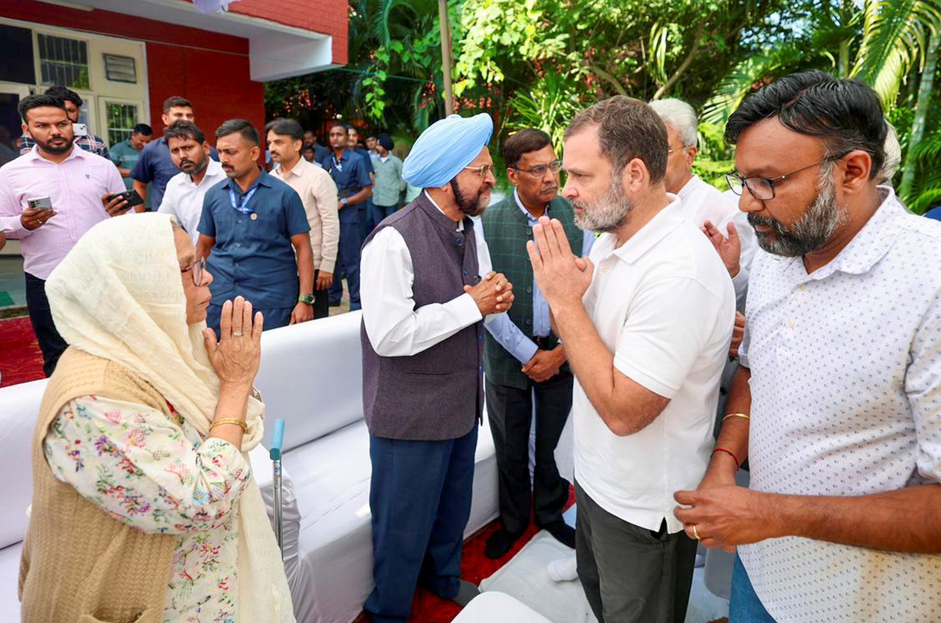 Haryana cop's death about respect of all Dalits, PM and CM should act immediately: Rahul