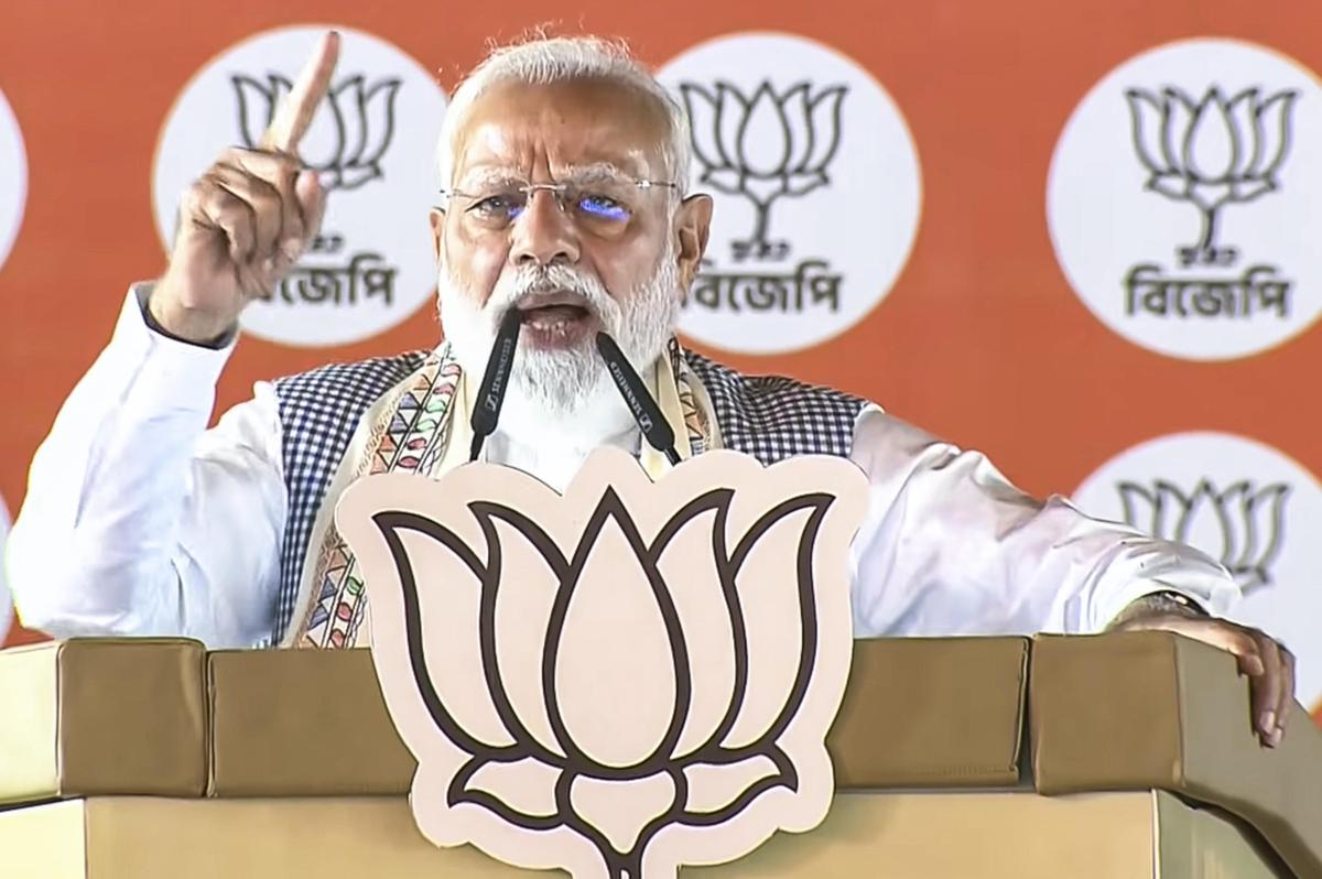 At Bengal poll rally, PM attacks TMC over Malda judicial officers' gherao, calls it 'maha jungleraj'