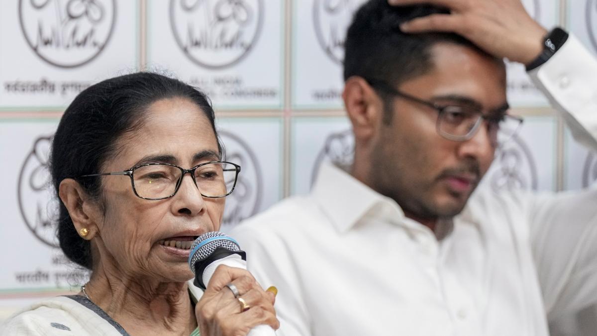 Defiant Mamata refuses to resign, calls WB poll verdict a ‘conspiracy’