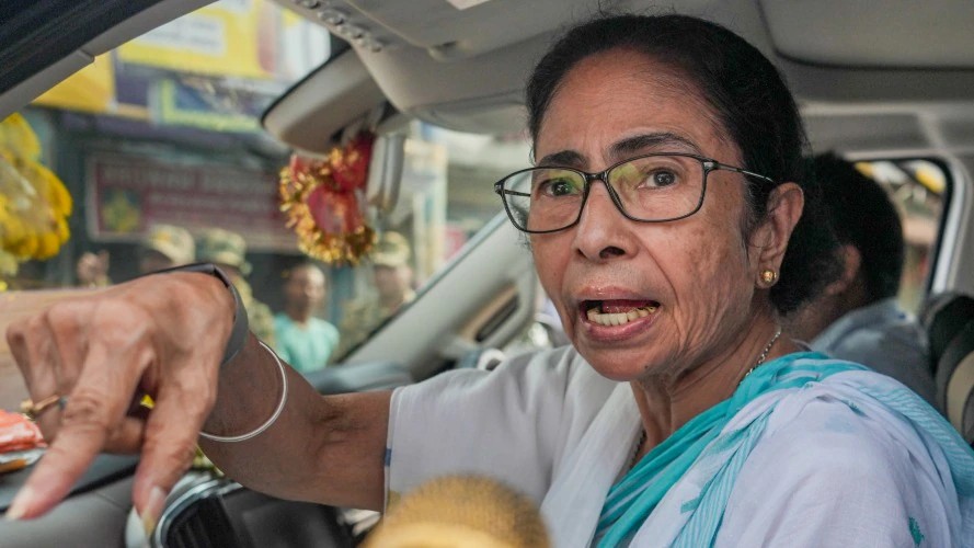 West Bengal CM Mamata Banerjee has no option but to go: Experts
