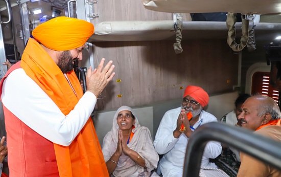 Haryana CM flags off special pilgrimage train to Takhat Sachkhand Sri Hazur Sahib