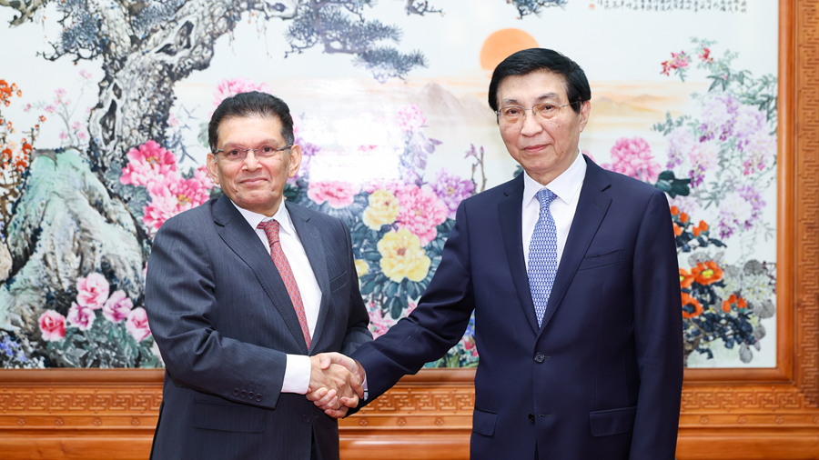 Bangladesh FM Rahman meets China's top political advisor