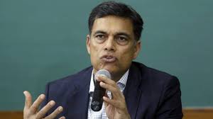 Industrialist Sajjan Jindal calls on graduates to help bridge India-China economic gap