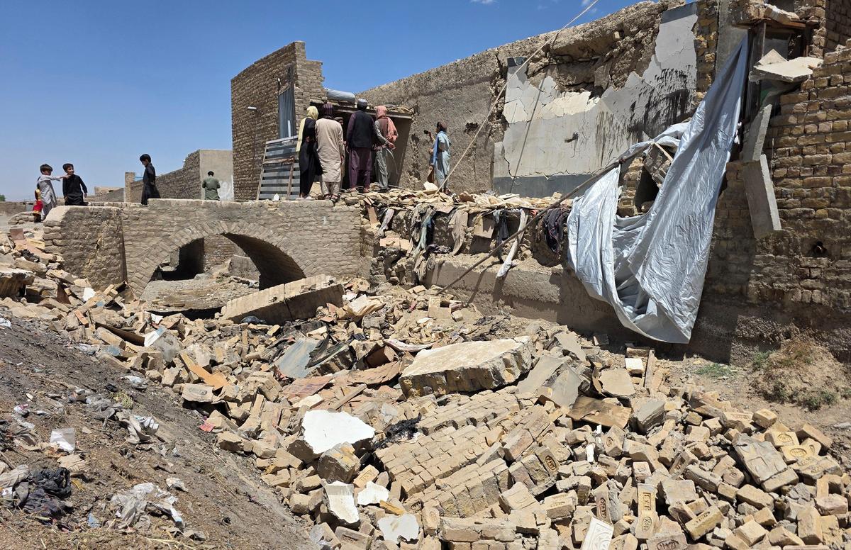 Pak forces kill 35 Balochistan-based terrorists, arrest 3 commanders