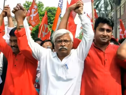 CPI(M) says 'Red Flag' only hope to resist the BJP in West Bengal