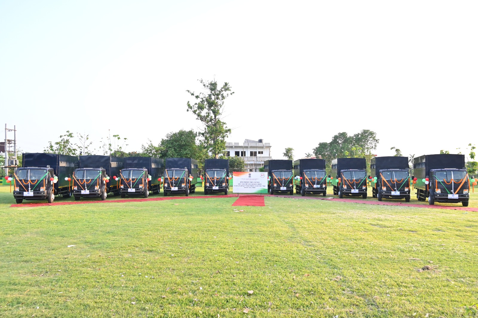 India gifts 10 prisoner carrier trucks to Nepal