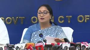 CM Gupta tells officials to implement welfare schemes with transparency