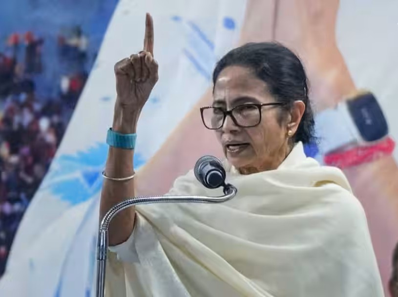 Amid dissent in TMC ranks, Mamata's 'Girgiti' poem takes swipe at political turncoats