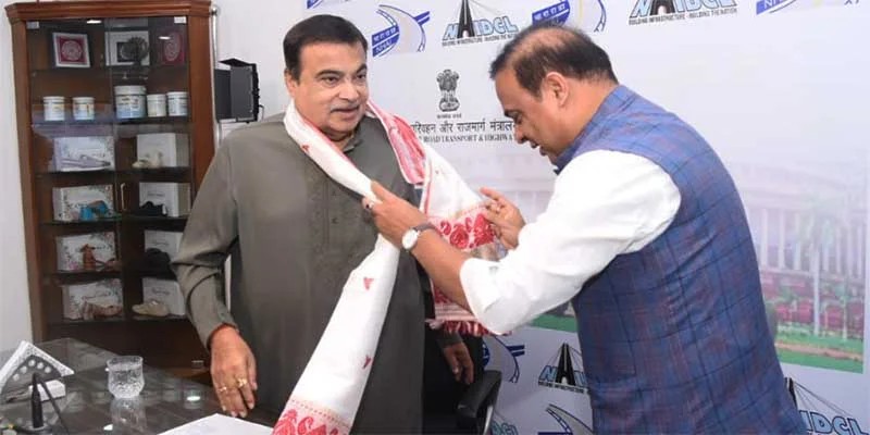Himanta, Gadkari review key infrastructure projects in Assam
