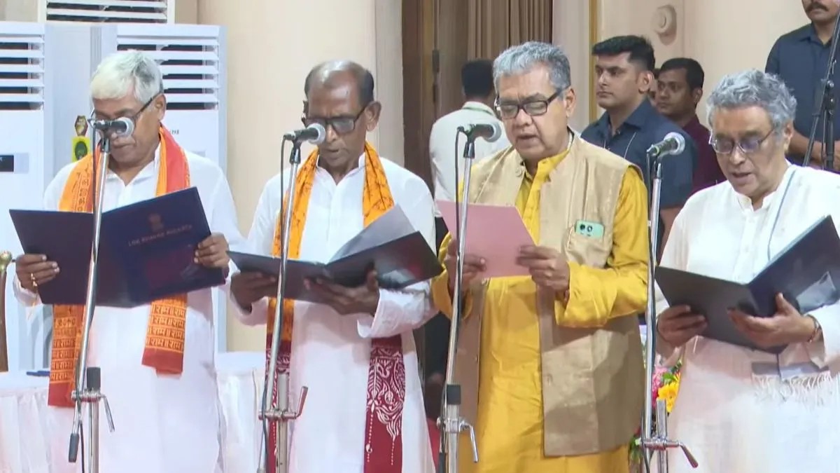 West Bengal cabinet undergoes expansion, 35 MLAs take oath as ministers