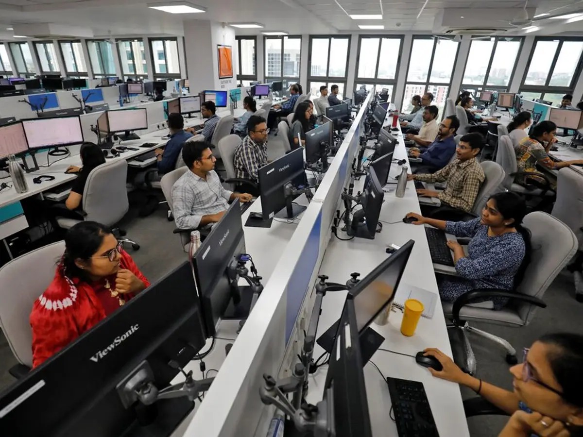 India's services sector growth hits 6-month high in May on new orders, softer rise in cost burdens