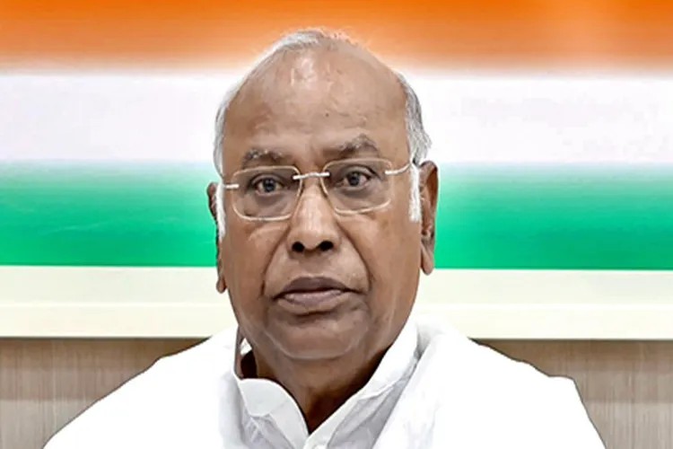Provide adequate, timely compensation: Kharge to Delhi govt on Malviya Nagar fire