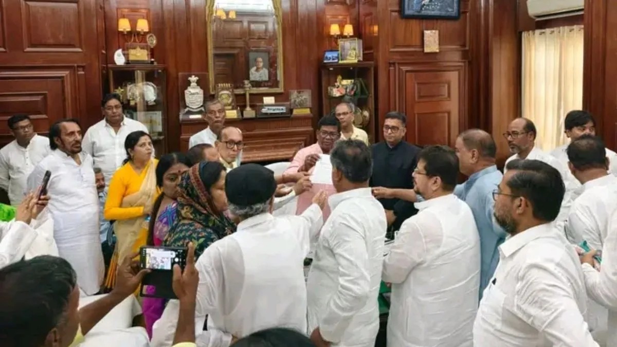 58 rebel MLAs elect Ritabrata as LoP; Speaker accepts claim, formalising split in TMC