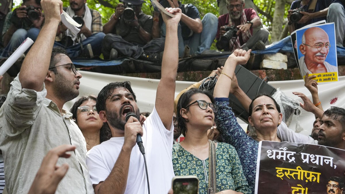 Cockroach Janta Party founder Dipke joins students, youth in Jantar Mantar protest