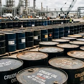Crude oil futures fall amid weak global trends