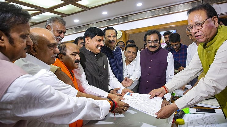 Poaching fears for Rajya Sabha polls: MP Congress to move MLAs to Karnataka