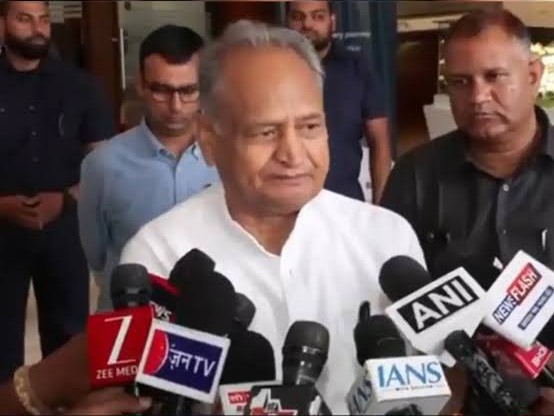 Gehlot backs Rahul as INDIA bloc face, says contest should be 'Modi Vs Rahul'