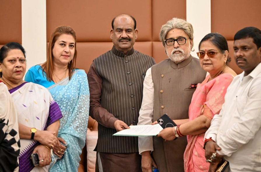 Rebel TMC MPs announce merger with Nationalist Citizens Party, seek separate seating in LS
