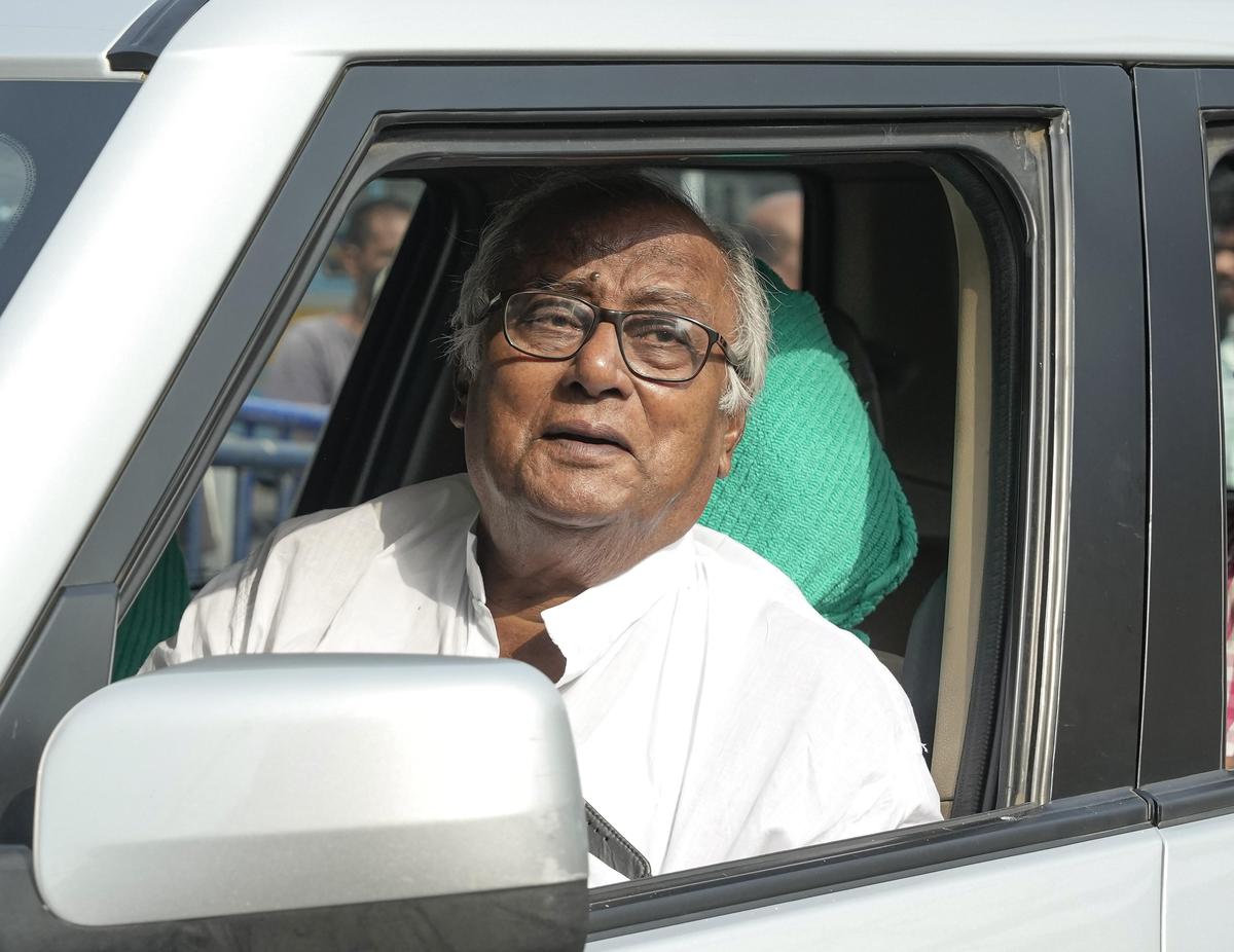 Defected MPs 'gaddar team', TMC is led by Mamata: Saugata Roy
