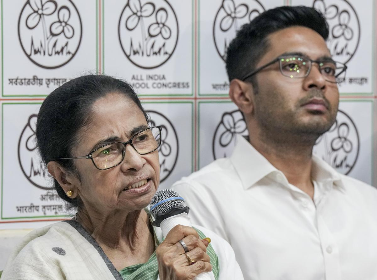 HC orders notices to Mamata, Abhishek in contempt case over TMC Martyrs' Day rally