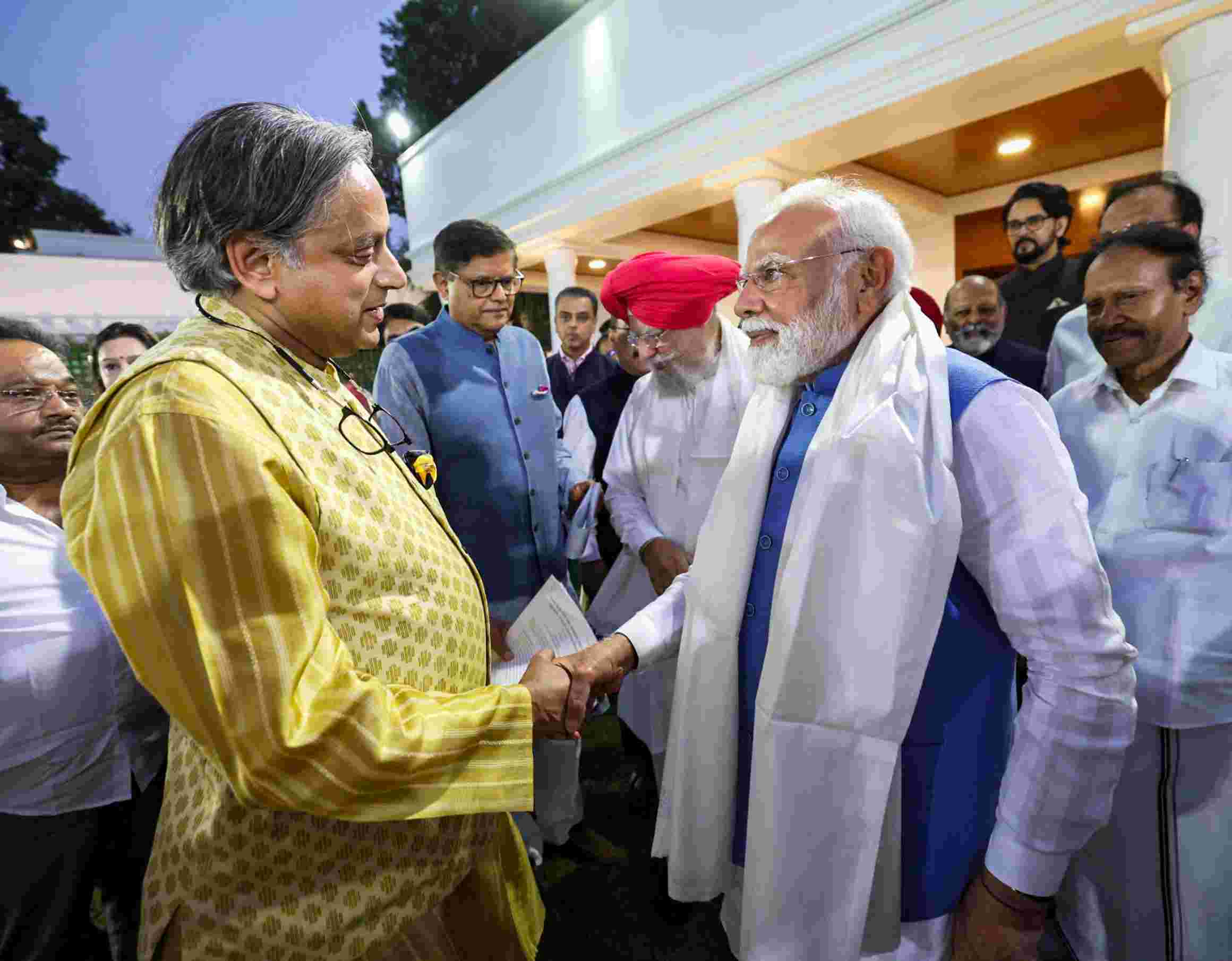His admiration for PM appears to have transcended physical world: Congress slams Tharoor