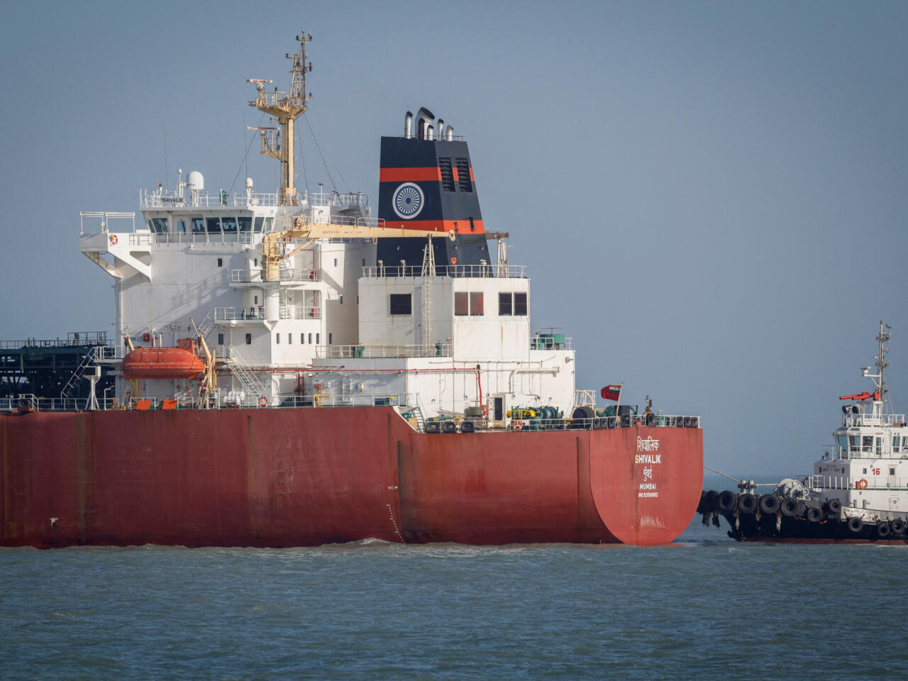 Four fertiliser ships clear Strait of Hormuz; head to Indian ports