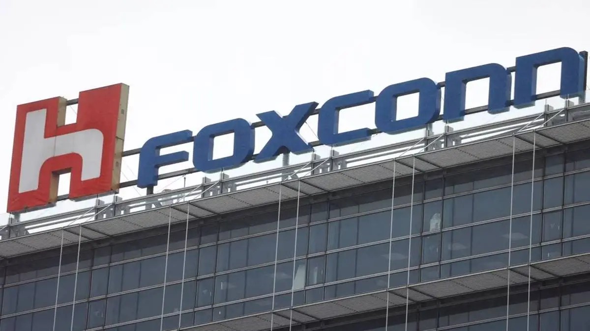 Foxconn infuses Rs 351 crore into India arm