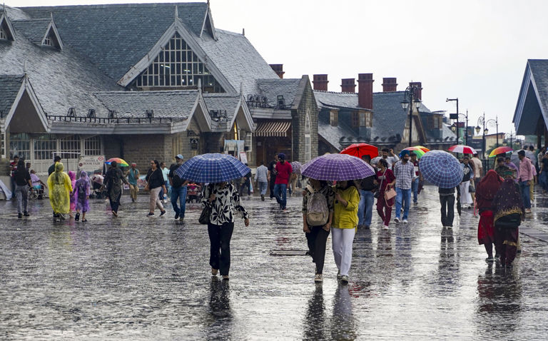 Thunderstorm, sharp showers lash Shimla and adjoining areas