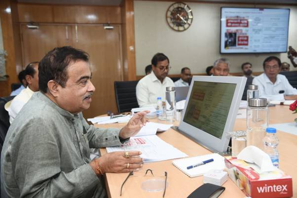 Gadkari reviews quality and maintenance of National Highways in Jharkhand and Uttarakhand
