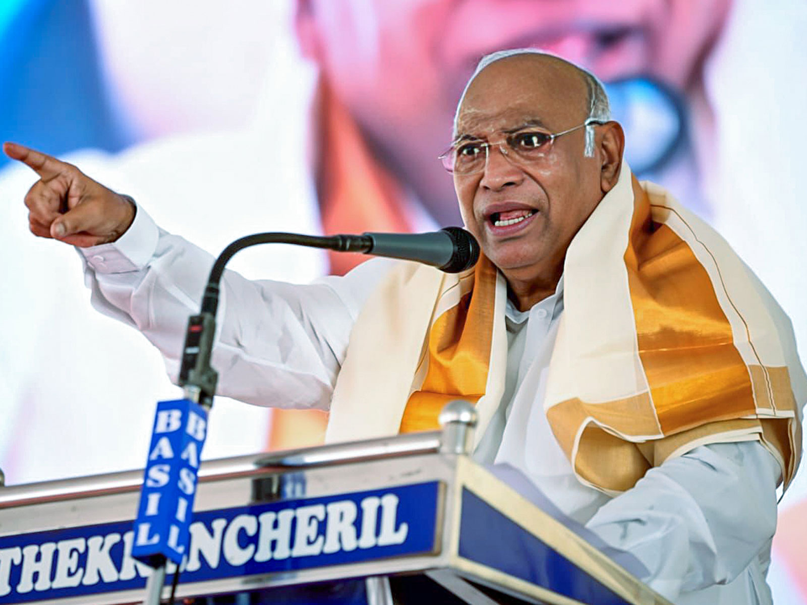 Modi govt not paying over Rs 14 cr dues to states towards MGNREGA wages, alleges Kharge