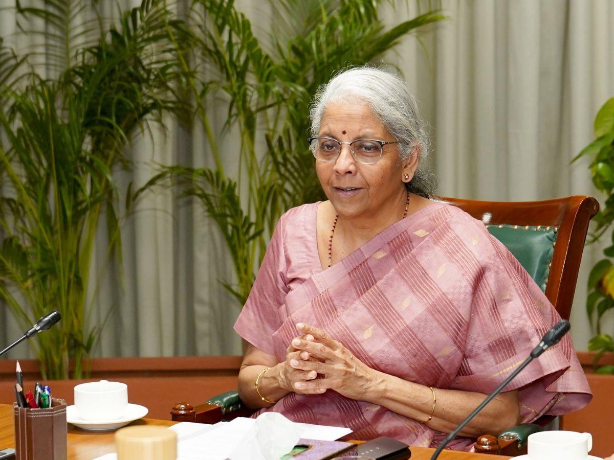 Govt fast-tracks disinvestment process to shore up revenues, garners 31 pc of budget aim in Q1 FY27