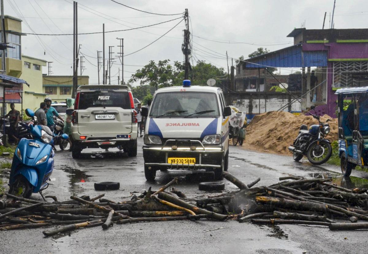 Body of 11-yr-old girl recovered in Bengal's Baruipur, man lynched over rape-murder charges