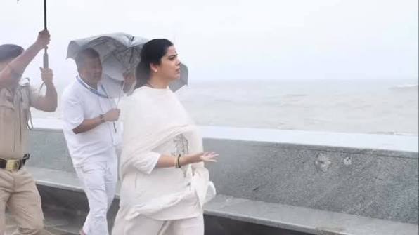 Mumbai mayor defends Coastal Road visit, says public will decide whether she’s ‘reel’ or a real star