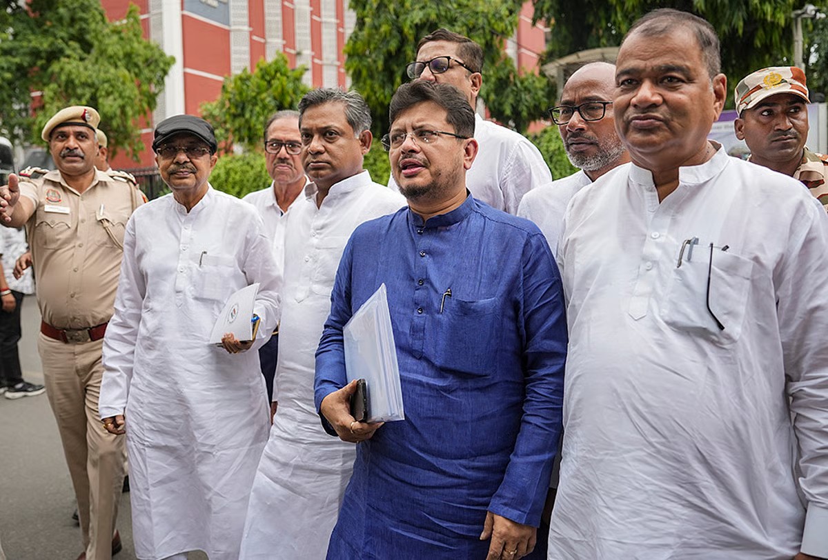 Rebel TMC builds parallel organisation as Anubrata joins Ritabrata camp