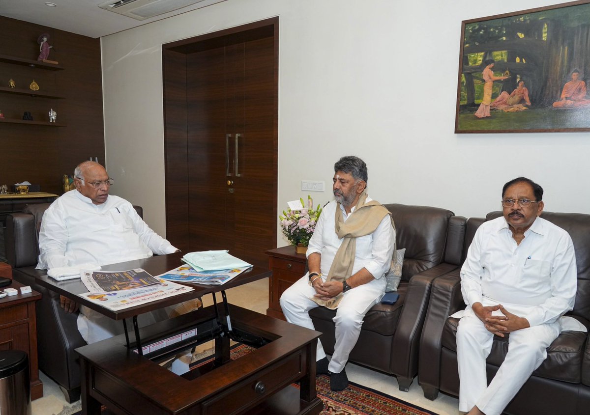 Shivakumar met Mallikarjun Kharge amid cabinet expansion buzz