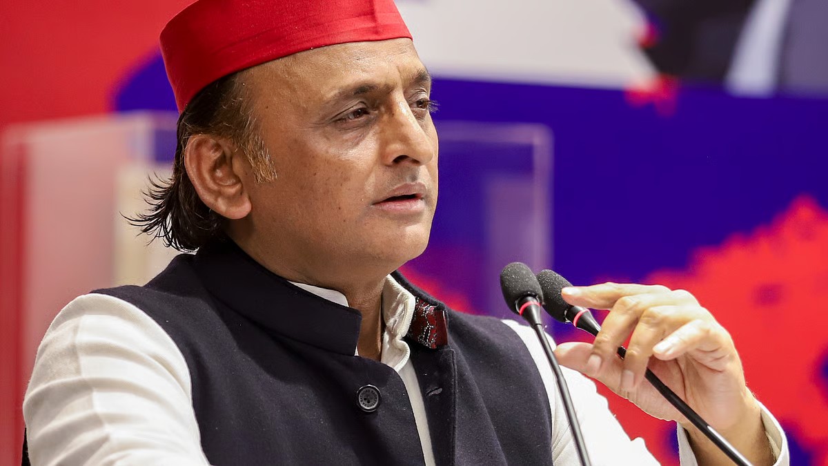 Health minister addressing presser on paper leaks shows how non-serious BJP is about issue: Akhilesh