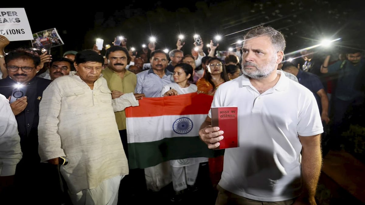 Students' agitation warning to BJP-RSS, can't run govt as personal fiefdom: Rahul