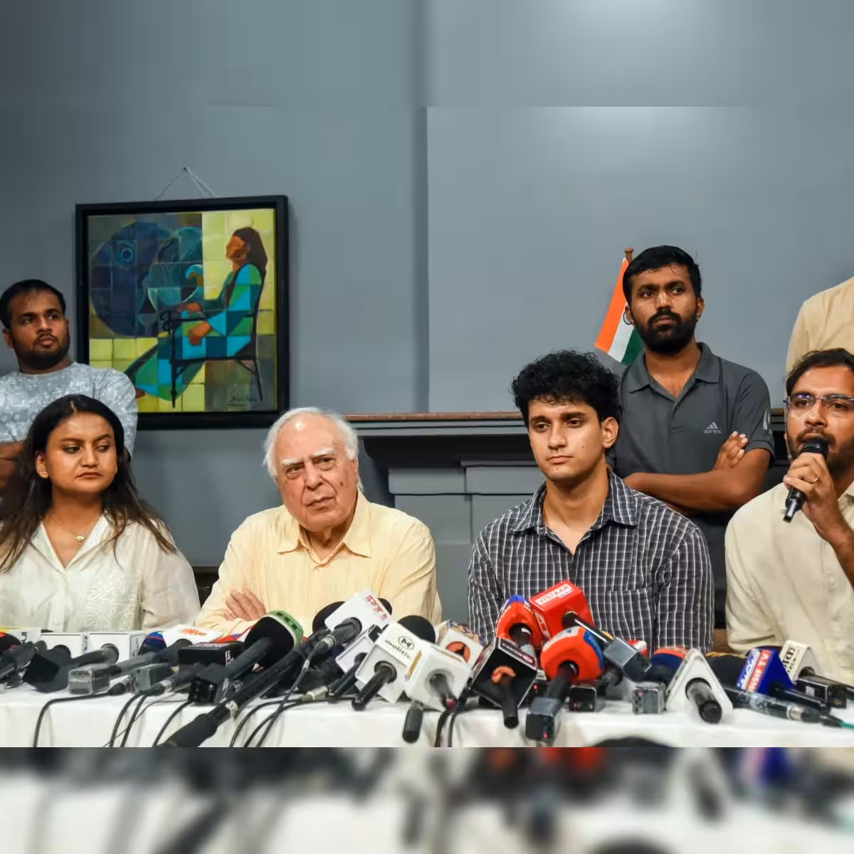 Kapil Sibal contributes Rs 1 cr to CJP to bolster legal aid to students booked over agitation
