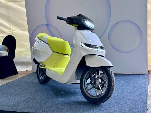 Ather Energy rolls out pothole alert feature to its Gen 2, above electric scooters