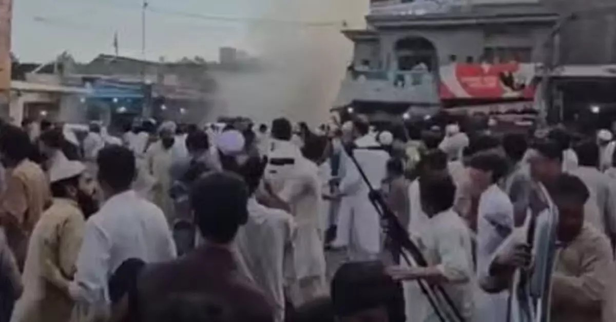 14 dead in explosion during peace rally in NW Pakistan