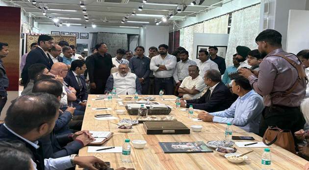 Textile minister urges footwear industry to leverage govt initiatives, enhance innovation