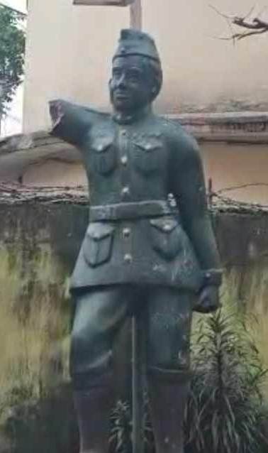 Netaji statue in Kolkata vandalised, police launches probe