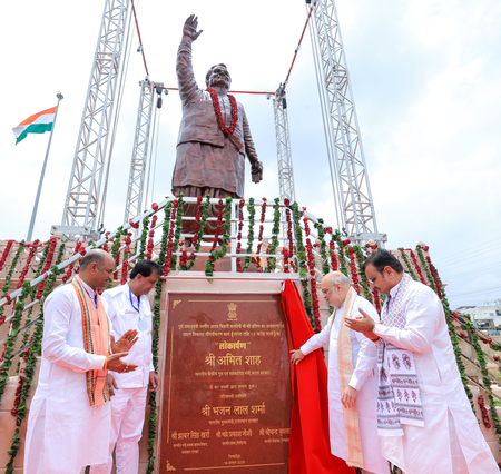 HM Amit Shah unveils statue of Atal Bihari Vajpayee in Rajasthan, launches projects worth Rs 6,453 crore (Ld)