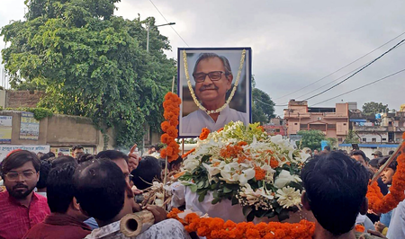 Bengal: BJP leaders meet family members of former Dy Speaker after suicide