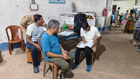 Deported from B'luru, 31 Bangladeshi nationals reach Bengal holding centre for final procedures