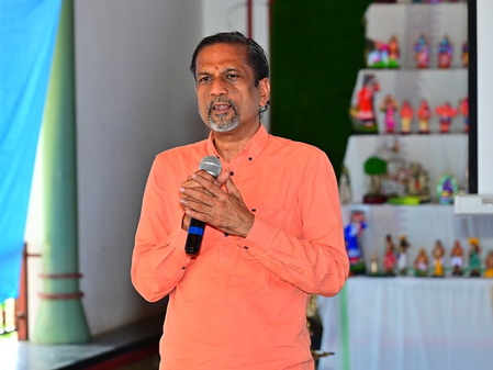 Sridhar Vembu explains why PM Modi asks citizens not to buy gold, travel abroad