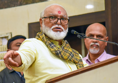 Maha's quota 'war': Bhujbal threatens street protests over OBC dilution, Jarange Patil hits back