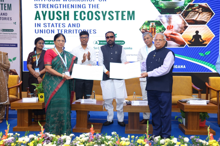 Union Minister calls for people-centric delivery of Ayush healthcare services